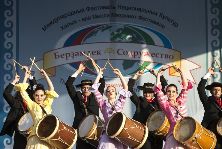 Международный фестиваль национальных культур "Бердэмлек – Содружество" с участием представителей государств-членов ШОС и БРИКС