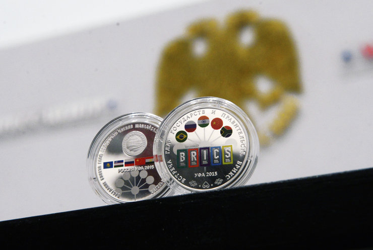 俄央行发行上合组织和金砖国家乌法峰会纪念银币