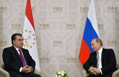 俄罗斯总统普京与塔吉克斯坦总统拉赫蒙举行会谈