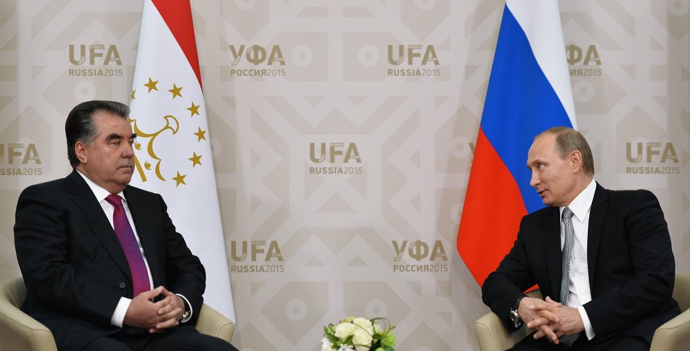 俄罗斯总统普京与塔吉克斯坦总统拉赫蒙举行会谈