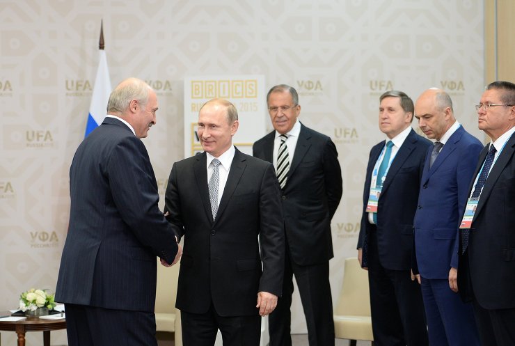 俄罗斯联邦总统普京与白俄罗斯总统卢卡申科举行会谈