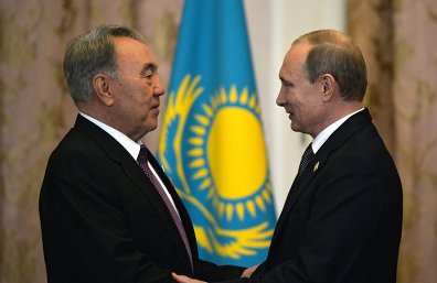 俄罗斯总统普京与哈萨克斯坦总统纳扎尔巴耶夫举行会晤