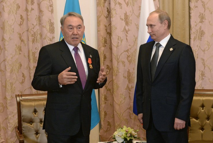 俄罗斯联邦总统普京与哈萨克斯坦总统纳扎尔巴耶夫举行会谈